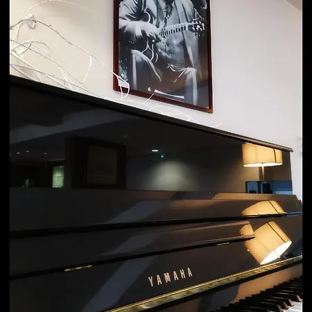 Du Casino 3*