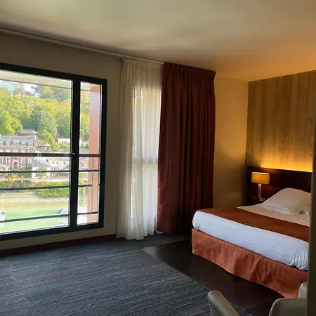 Du Casino Hotel
