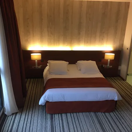 Du Casino Hotel